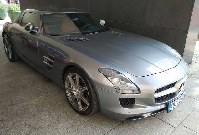 Mercedes-Benz SLS AMG