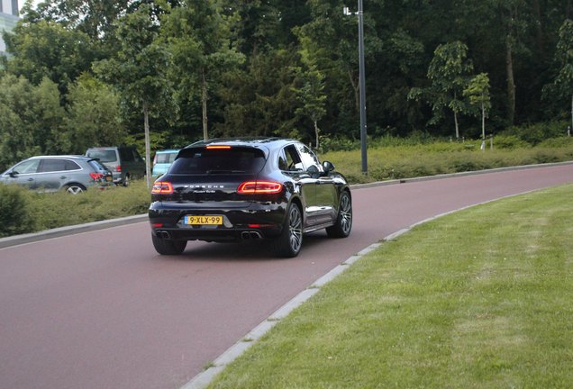 Porsche 95B Macan Turbo