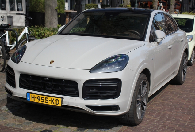 Porsche Cayenne Coupé Turbo S E-Hybrid