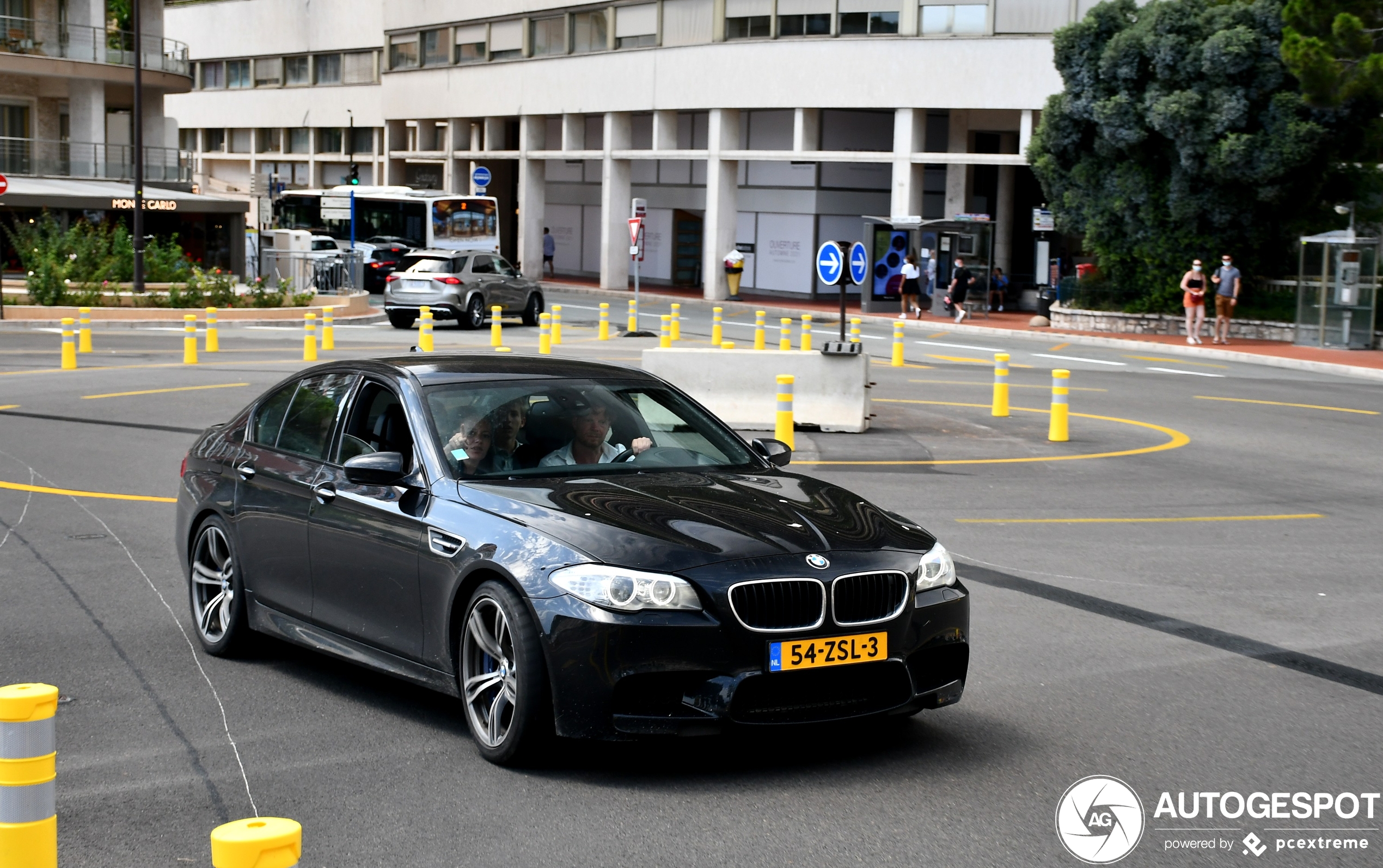 BMW M5 F10 2011