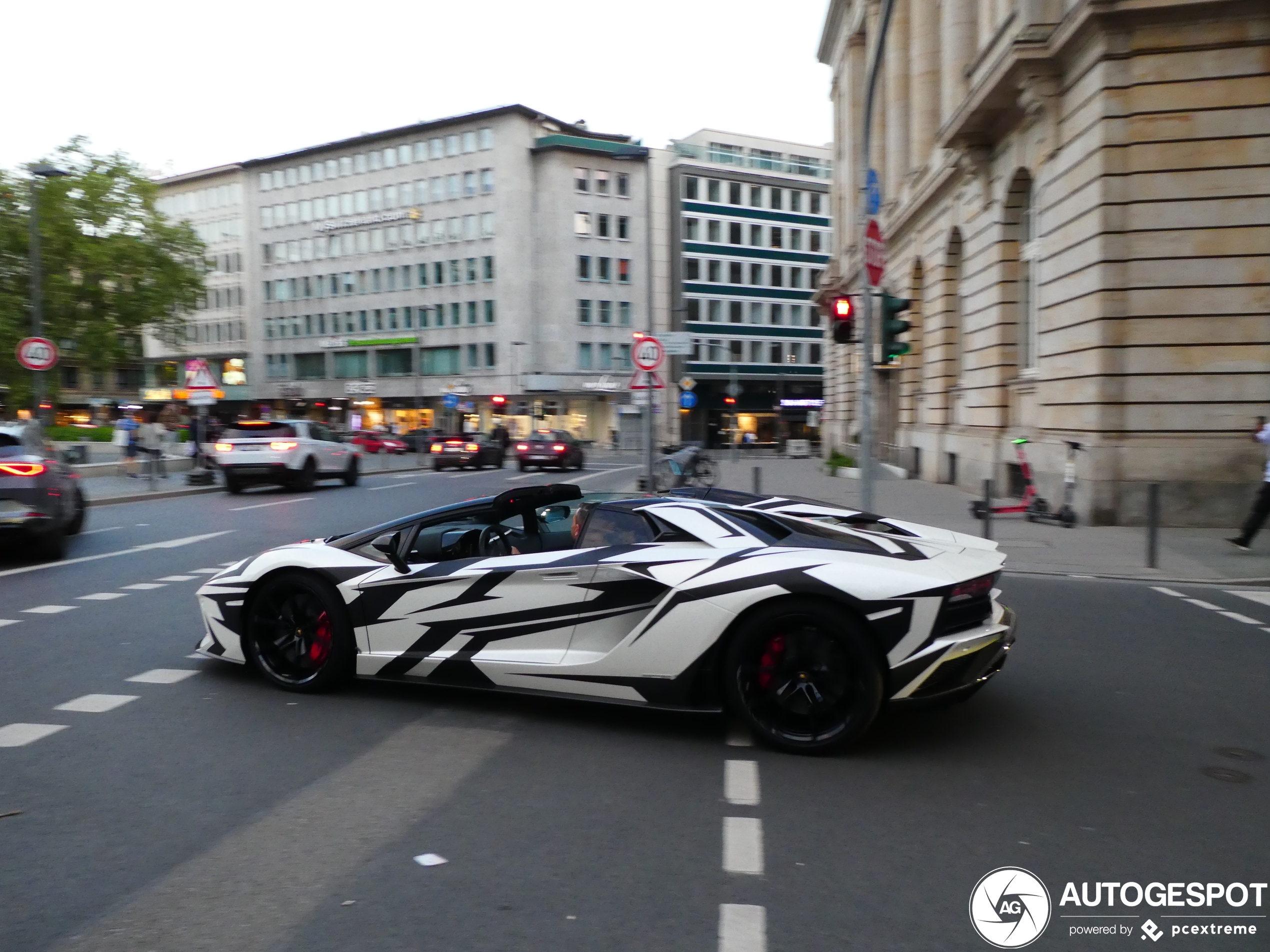 Lamborghini Aventador S LP740-4 Roadster