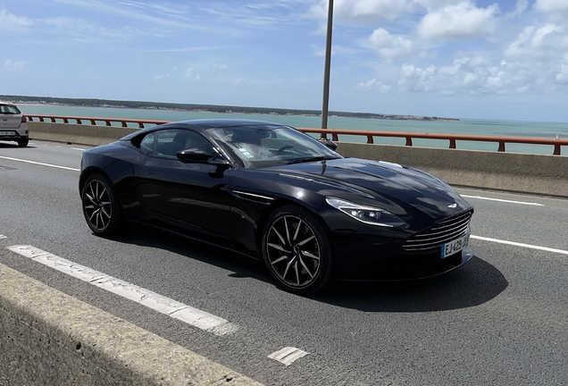 Aston Martin DB11