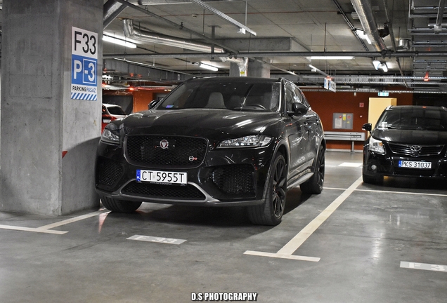 Jaguar F-PACE SVR