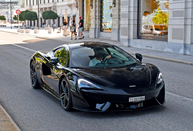 McLaren 570GT