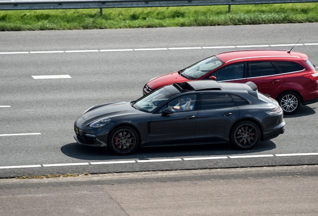 Porsche 971 Panamera GTS Sport Turismo