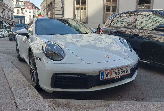 Porsche 992 Carrera 4S