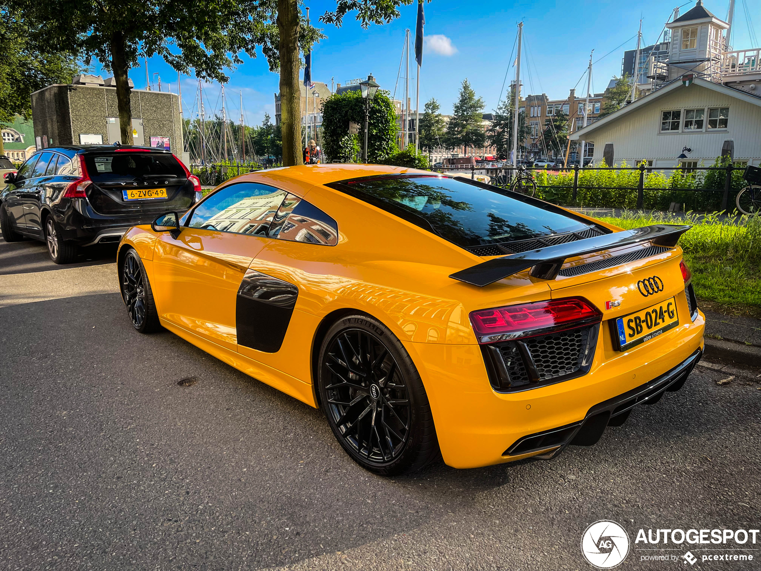 Audi R8 V10 Plus 2015