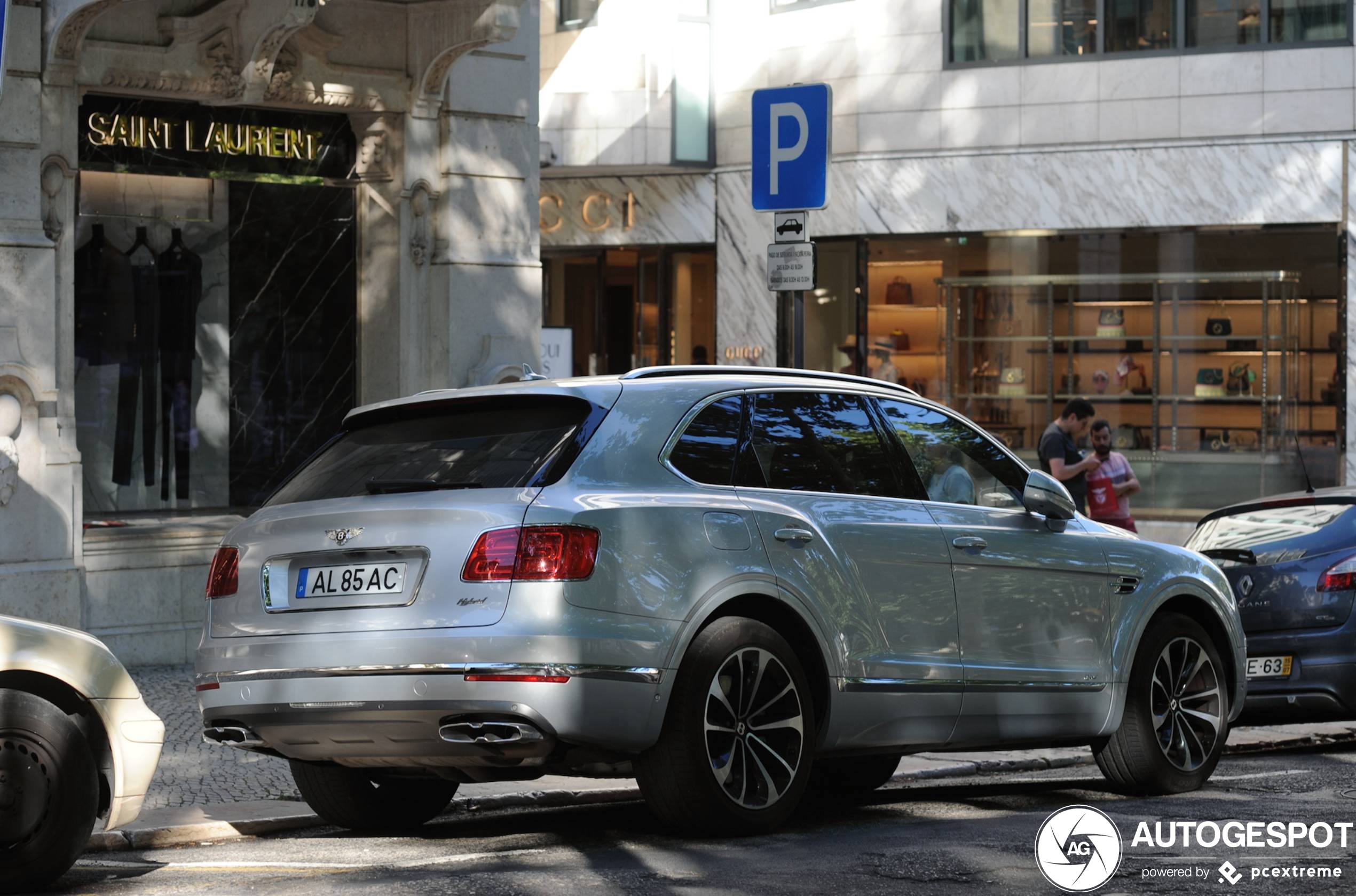 Bentley Bentayga Hybrid