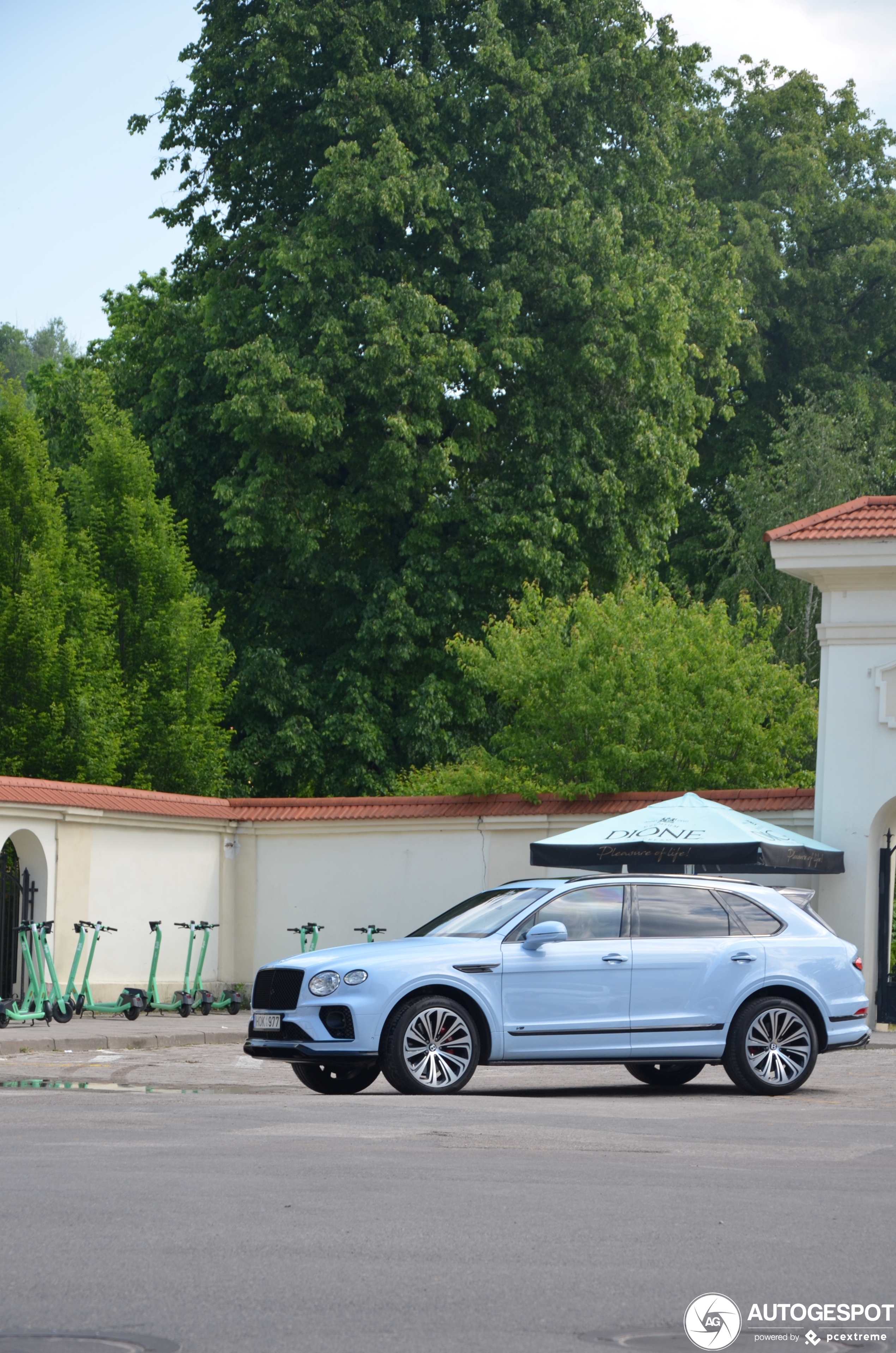 Bentley Bentayga V8 2021