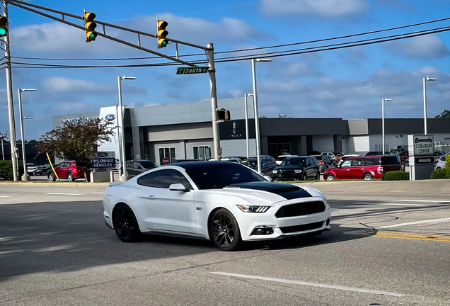 Ford Mustang GT 2015