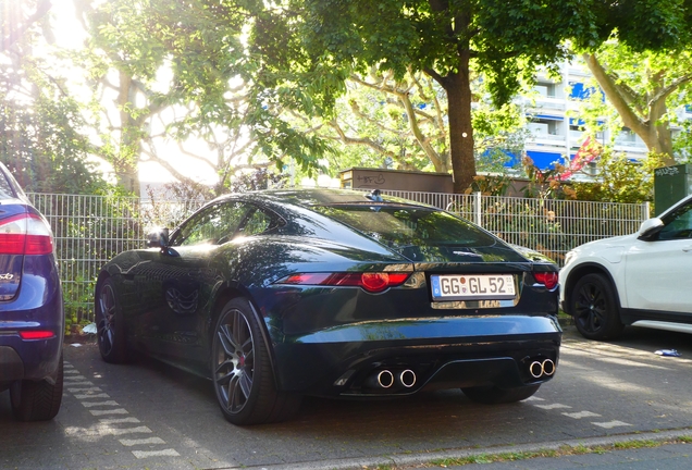 Jaguar F-TYPE R Coupé 2017