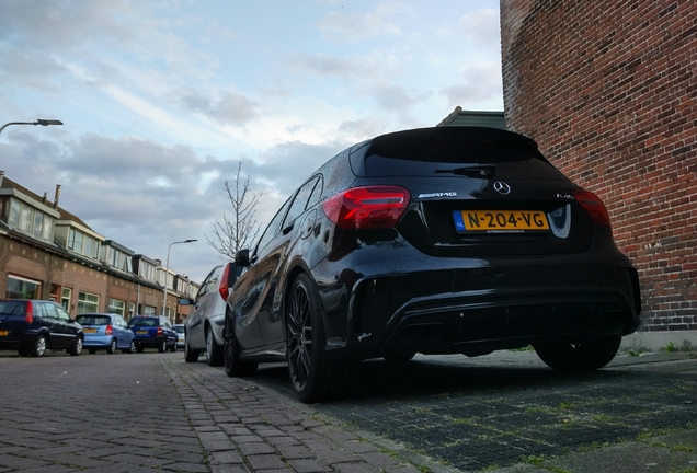 Mercedes-AMG A 45 W176 2015