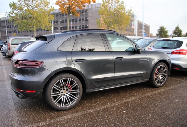 Porsche 95B Macan GTS