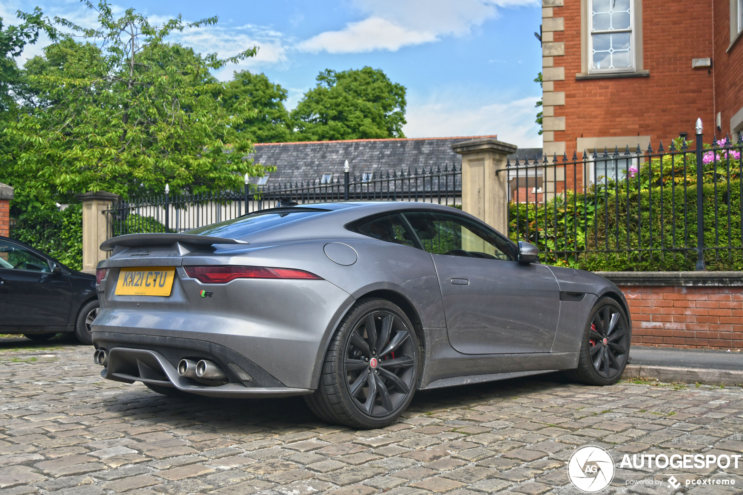 Jaguar F-TYPE R Coupé 2020