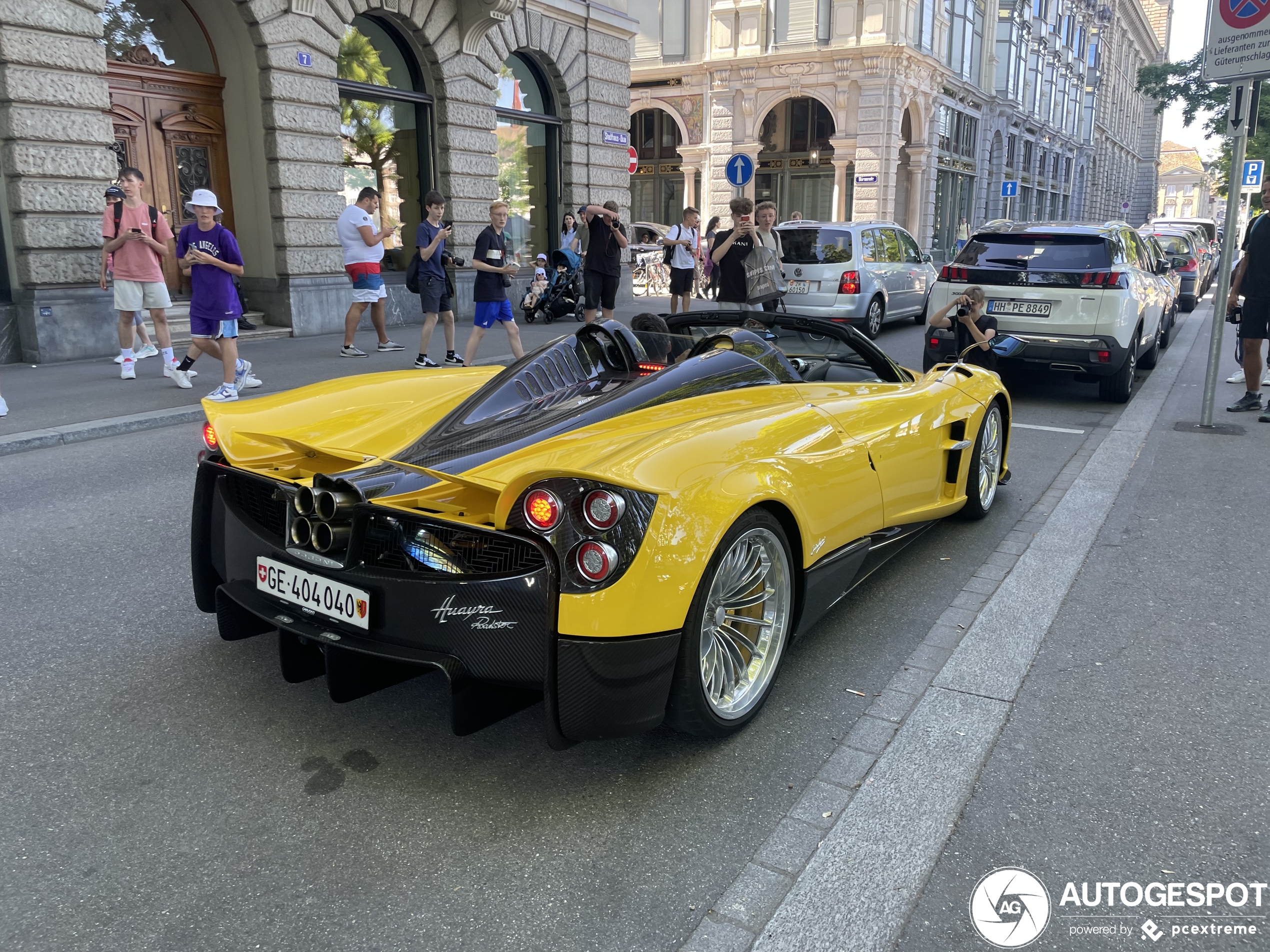 Pagani Huayra Roadster - 11 June 2022 - Autogespot