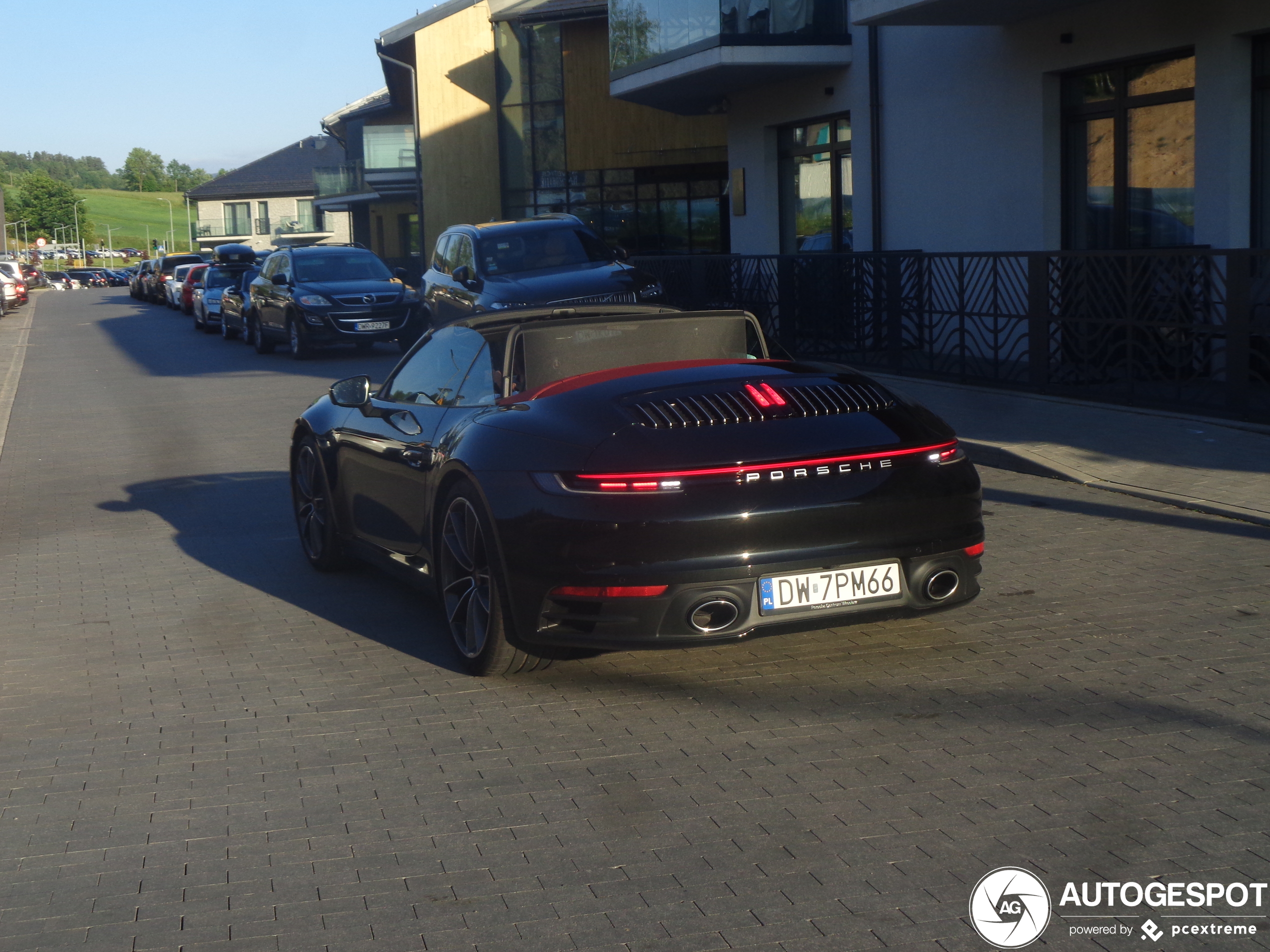 Porsche 992 Carrera 4S Cabriolet