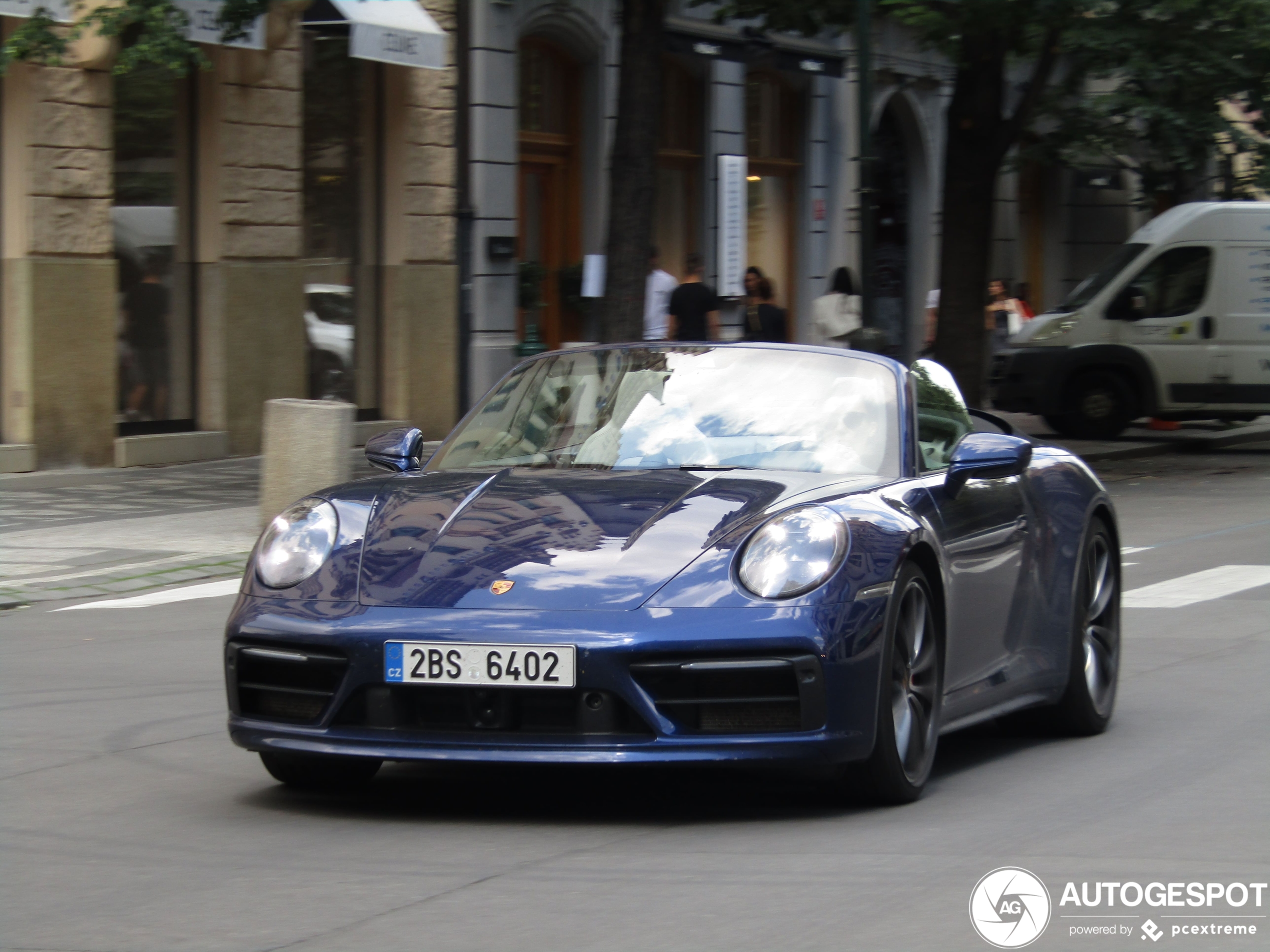 Porsche 992 Carrera 4S Cabriolet