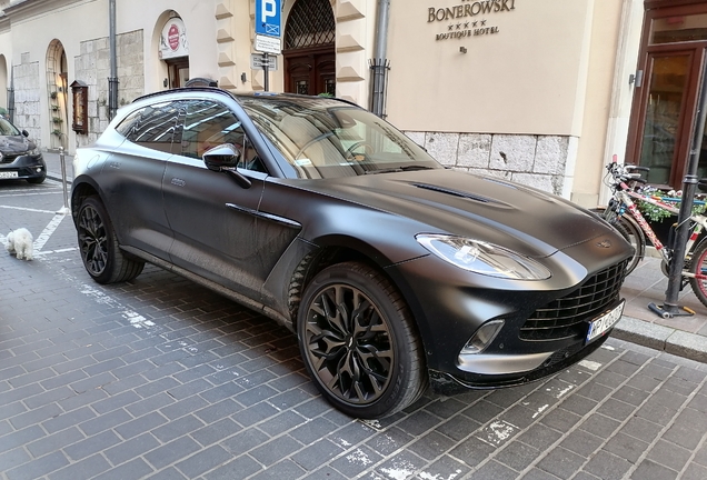 Aston Martin DBX