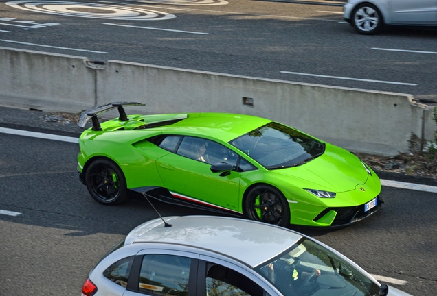 Lamborghini Huracán LP640-4 Performante