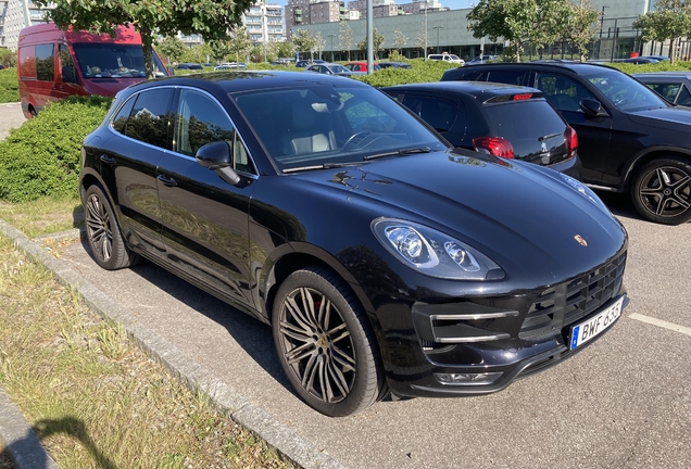 Porsche 95B Macan Turbo