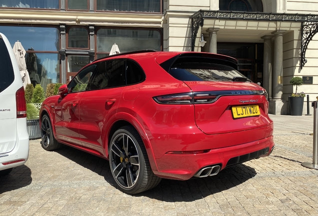 Porsche Cayenne Turbo S E-Hybrid