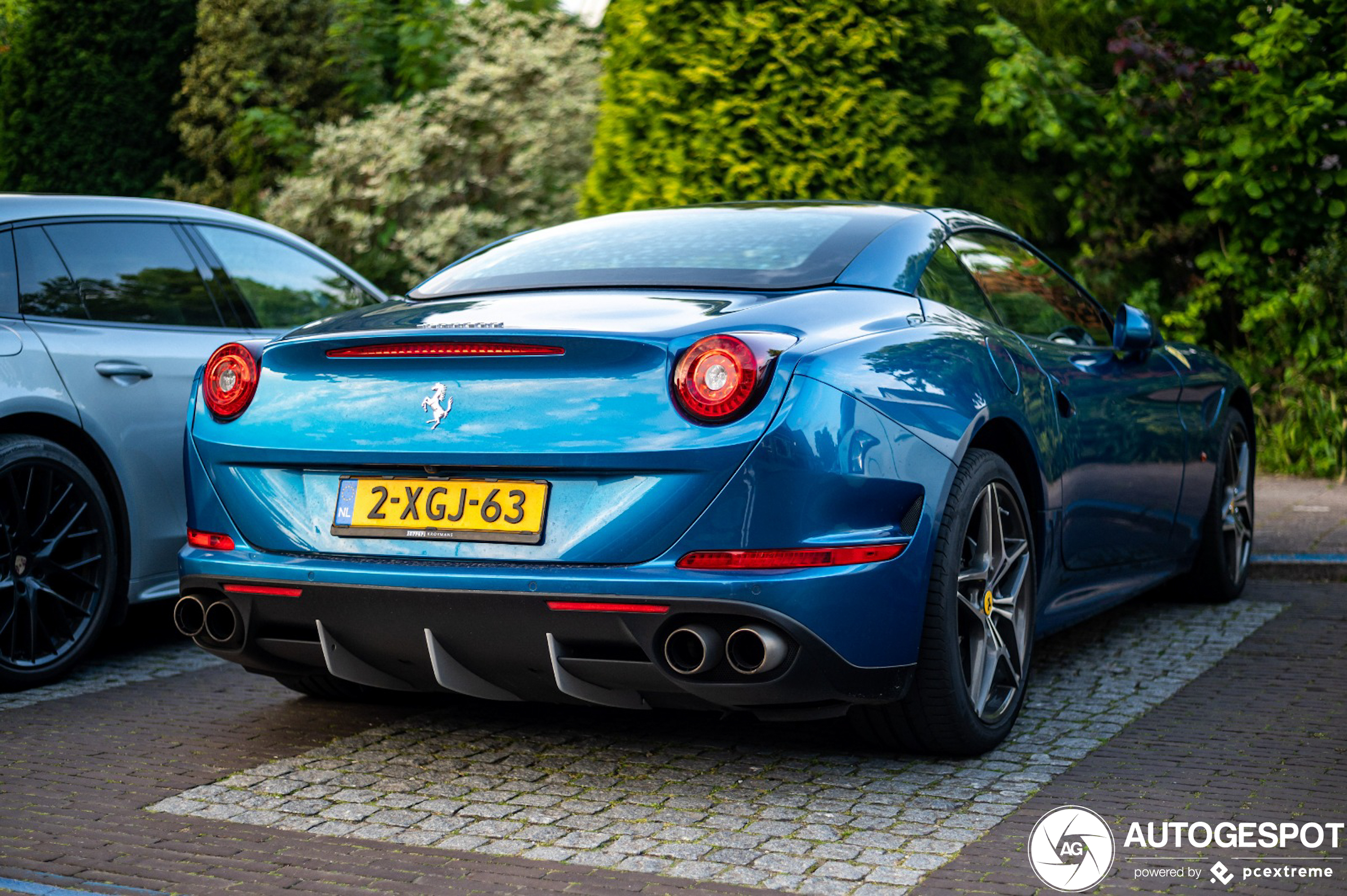 Ferrari California T