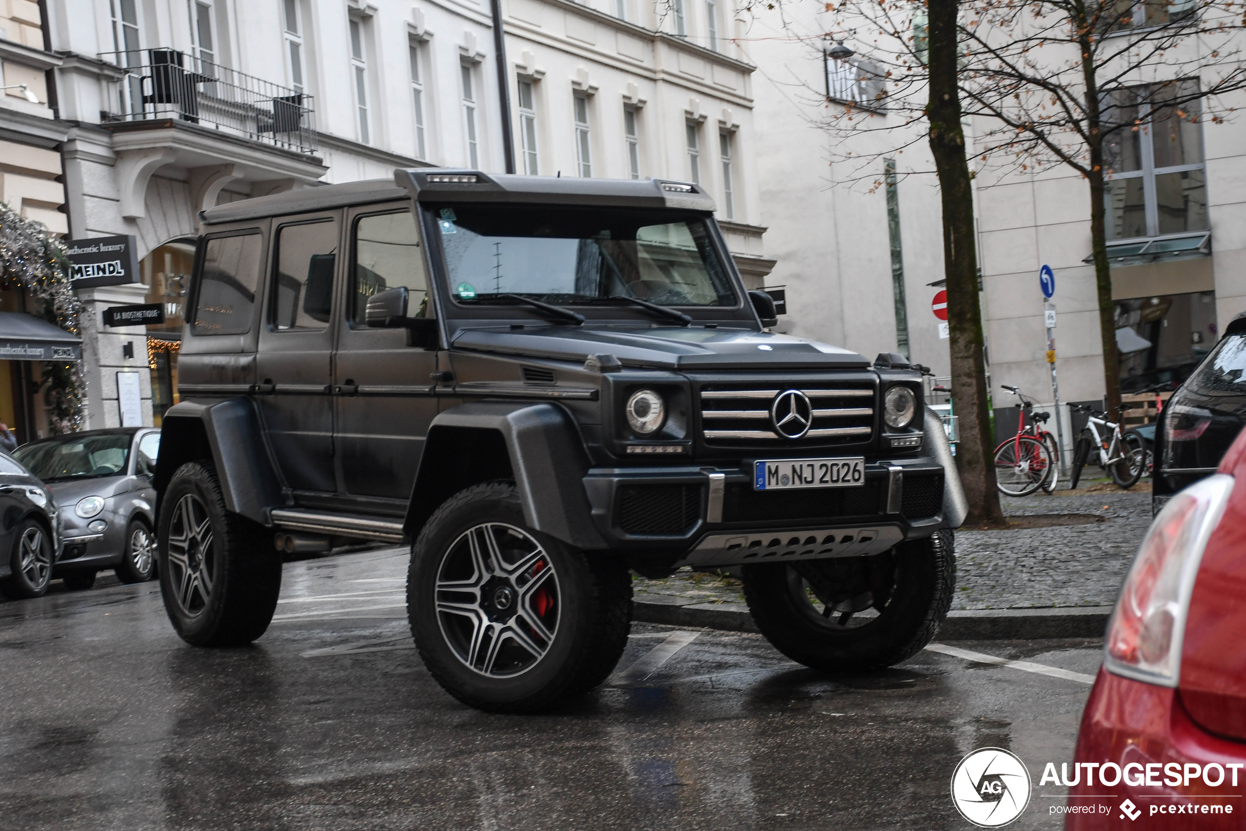 Mercedes-Benz G 500 4X4²