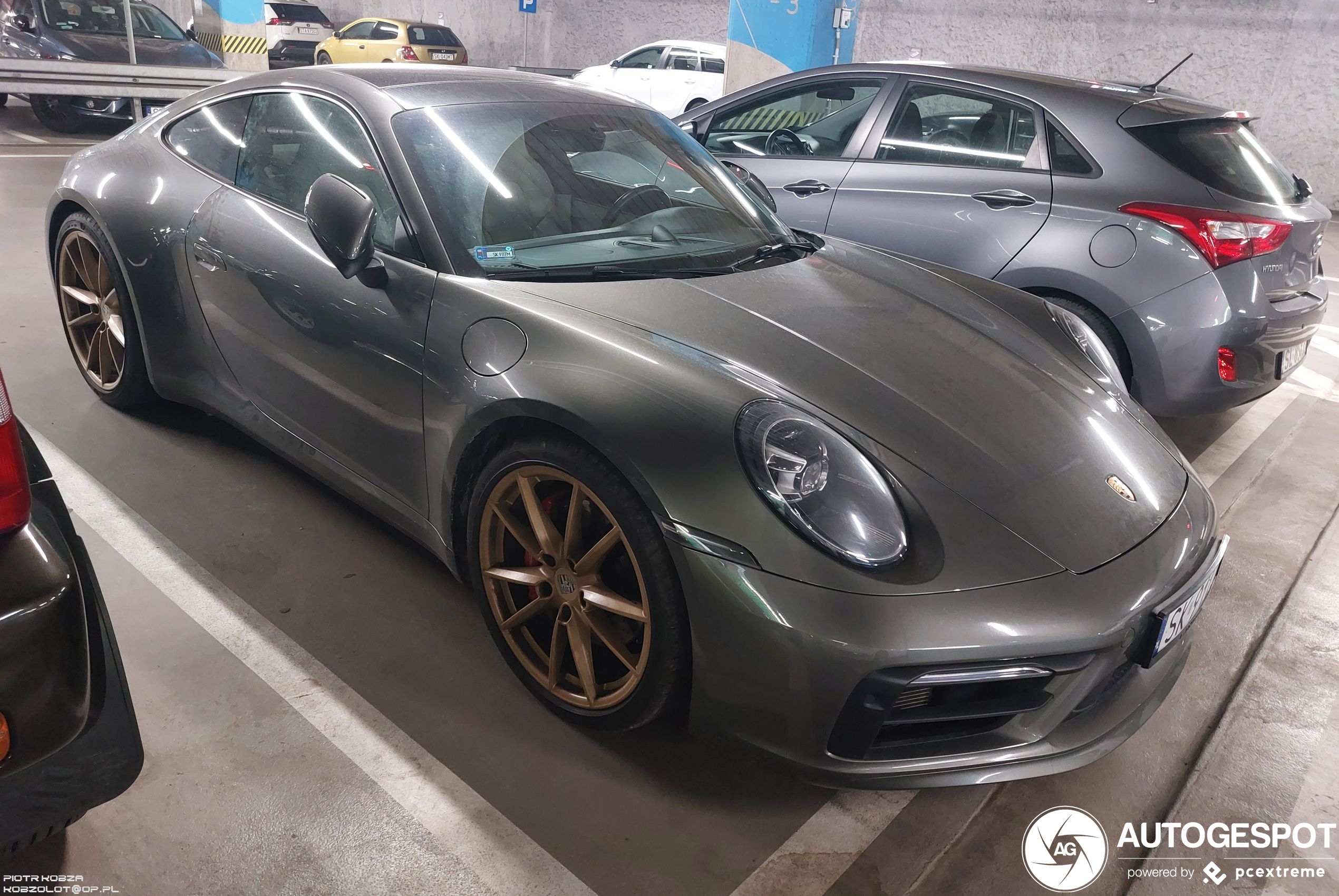 Porsche 992 Carrera 4S