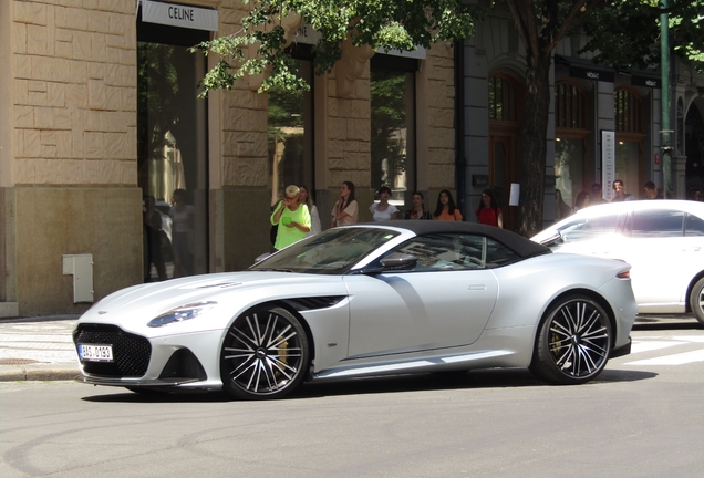 Aston Martin DBS Superleggera Volante