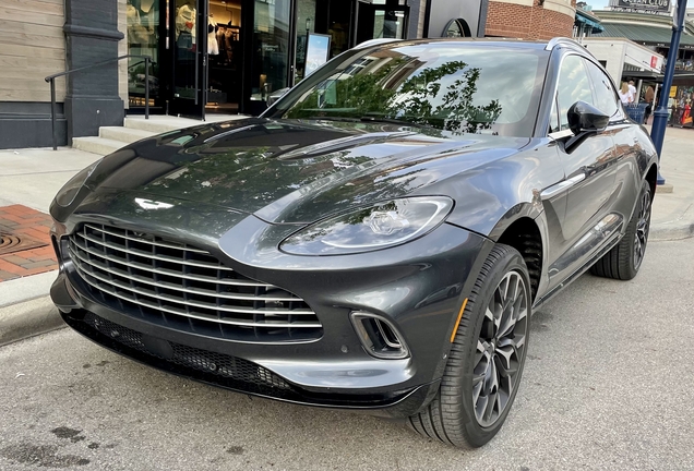 Aston Martin DBX