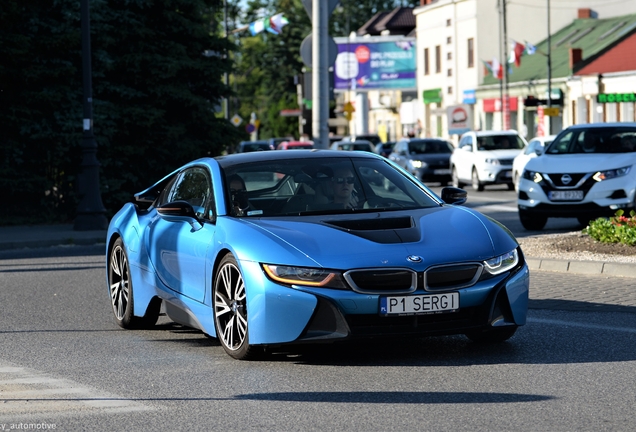 BMW i8