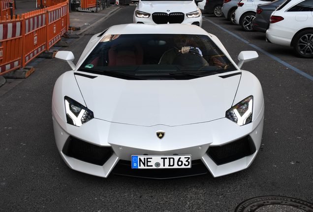 Lamborghini Aventador LP700-4