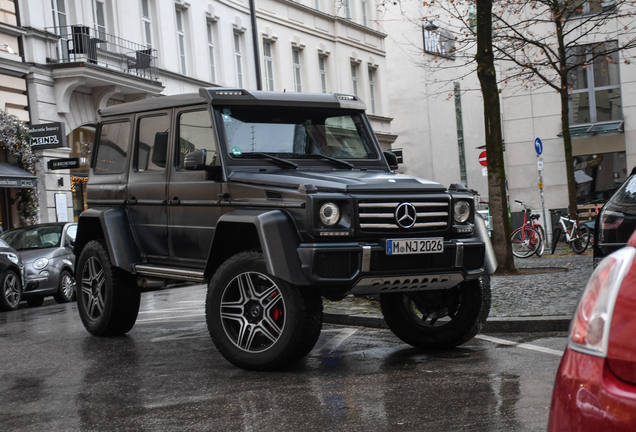 Mercedes-Benz G 500 4X4²