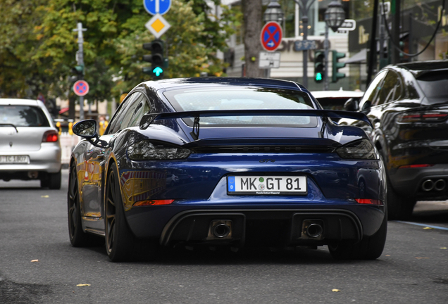 Porsche 718 Cayman GT4