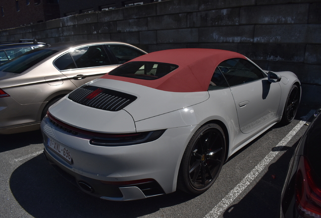 Porsche 992 Carrera 4S Cabriolet