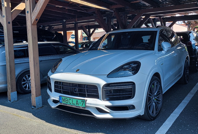 Porsche TechArt Cayenne Turbo S E-Hybrid