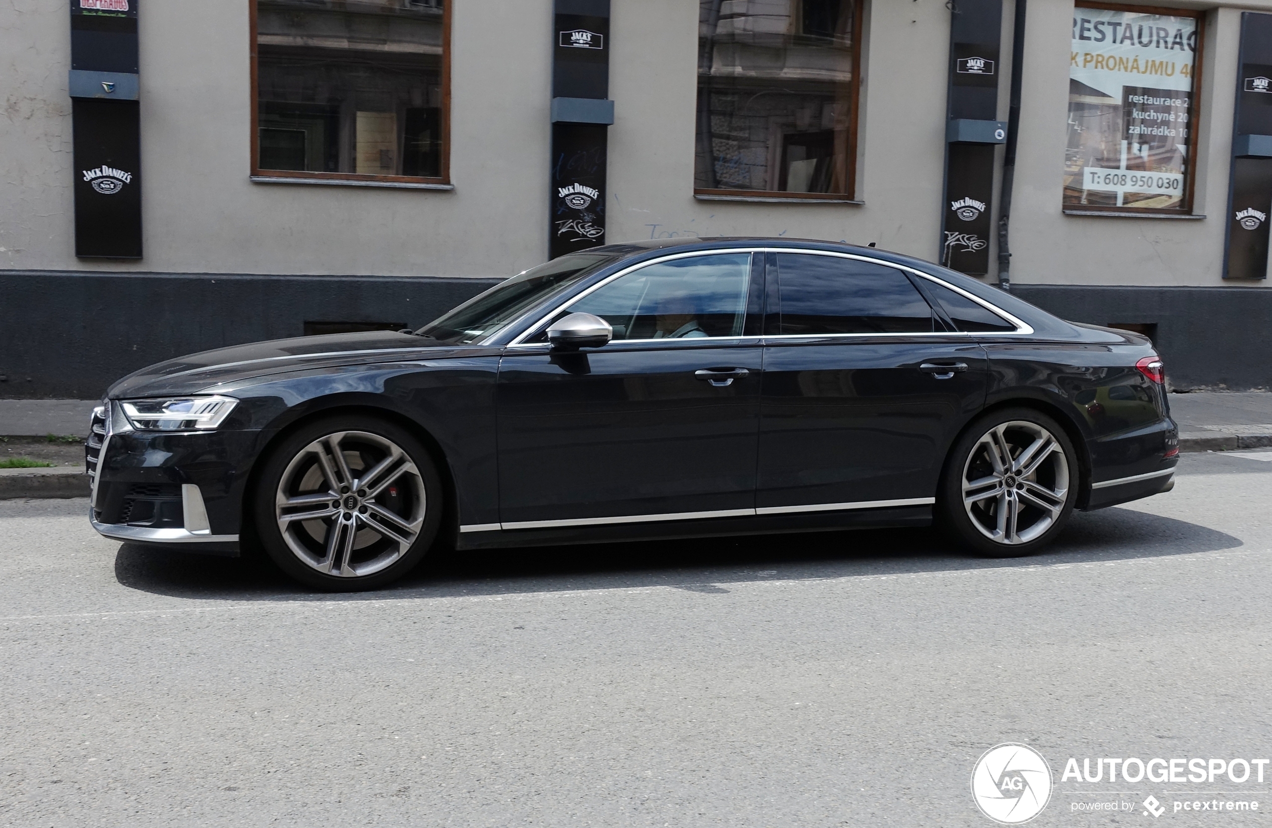 Audi S8 D5