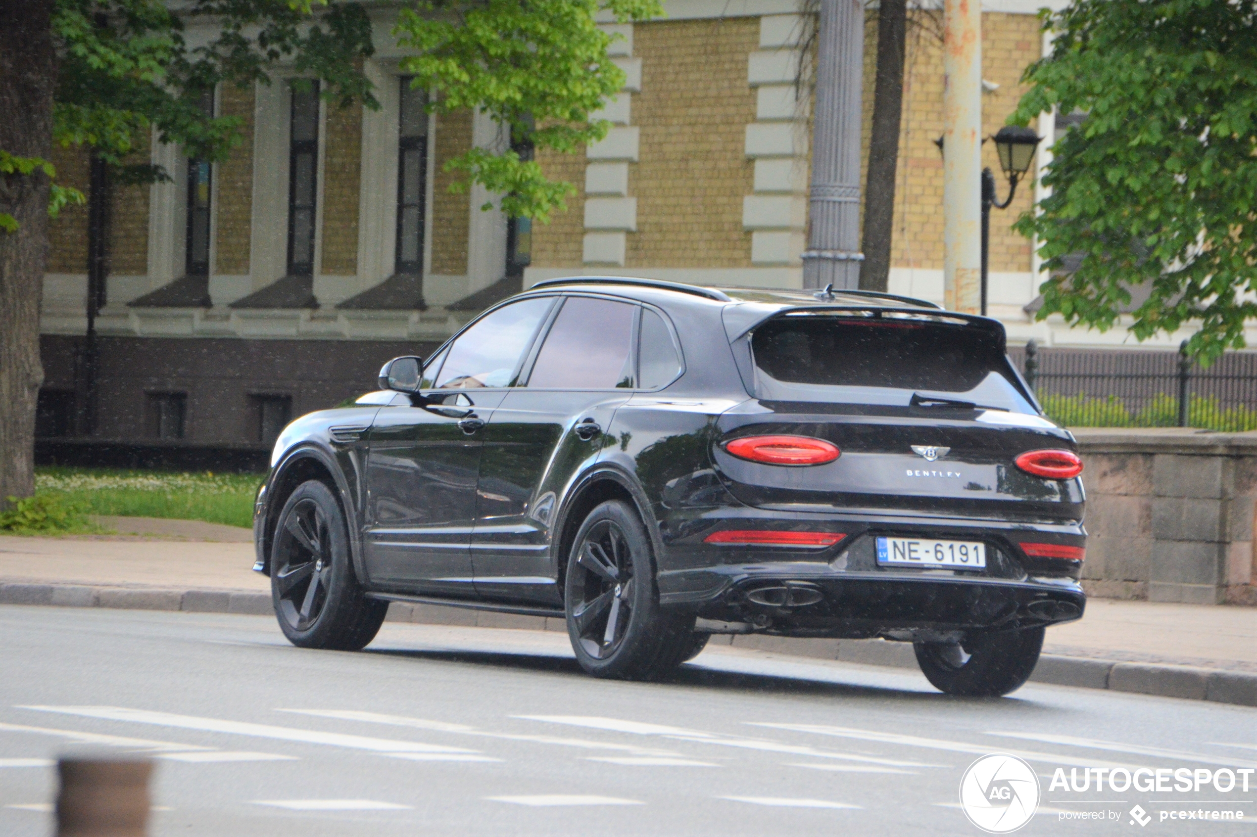 Bentley Bentayga V8 2021