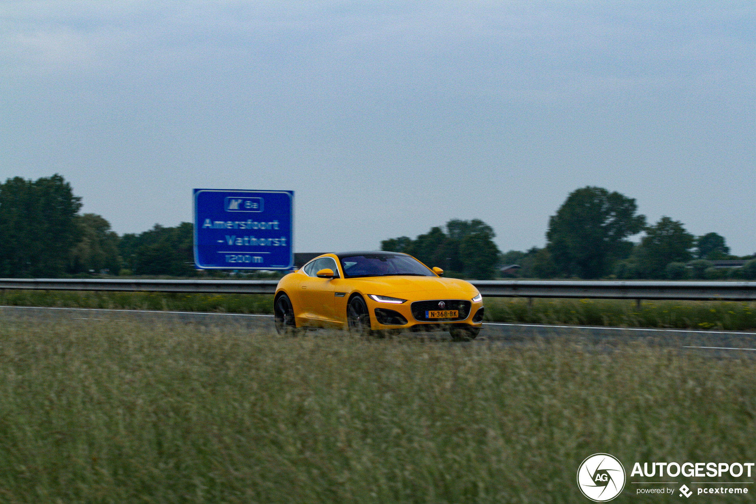 Jaguar F-TYPE R Coupé 2020