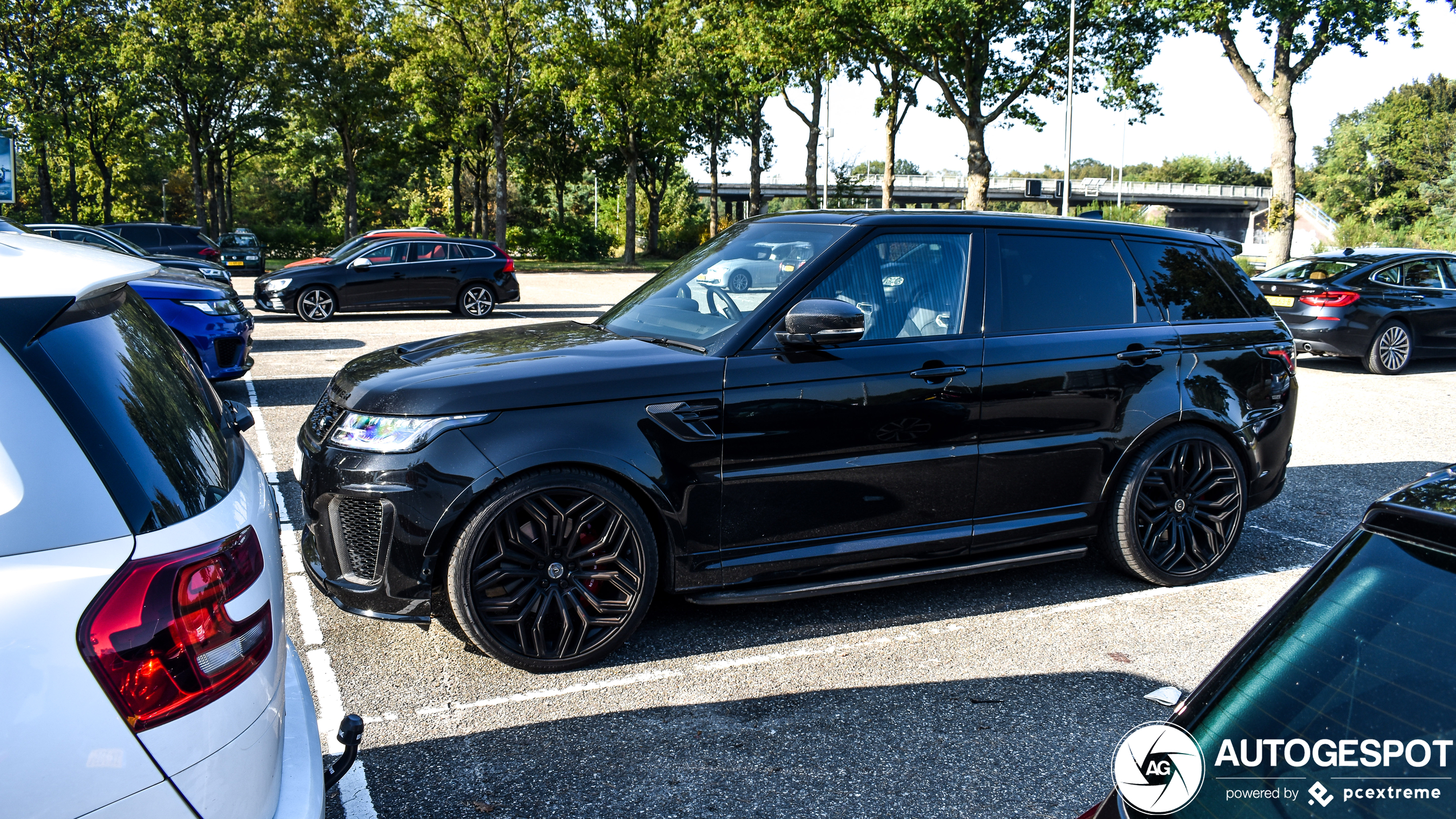 Land Rover Range Rover Sport SVR 2018 Carbon Edition