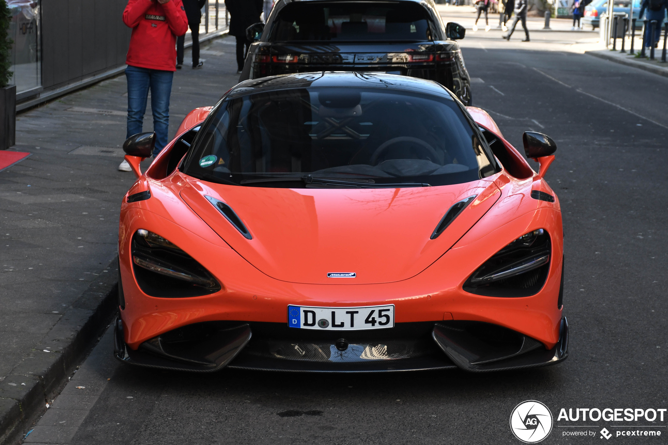 McLaren 765LT