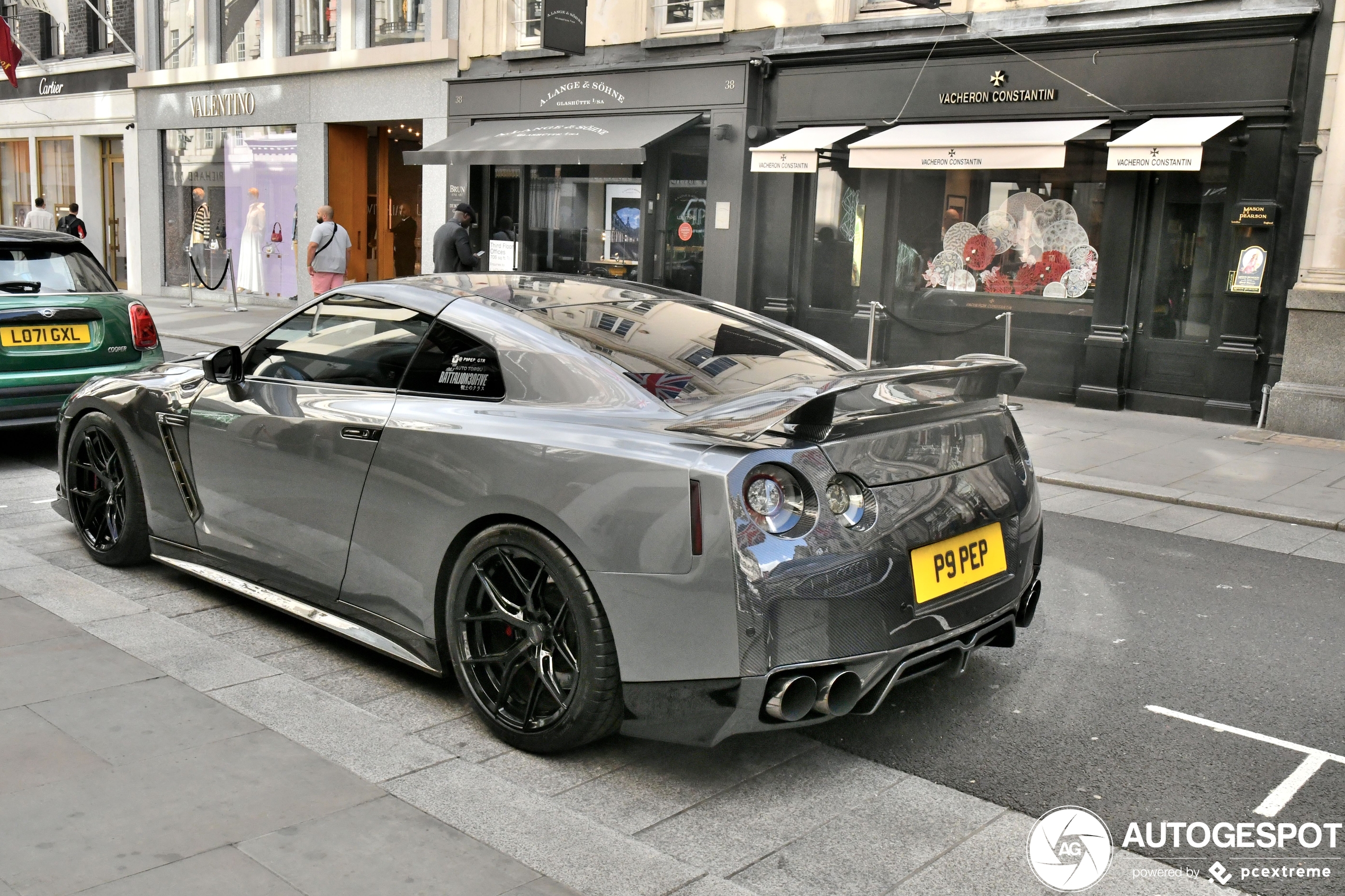 Nissan GT-R