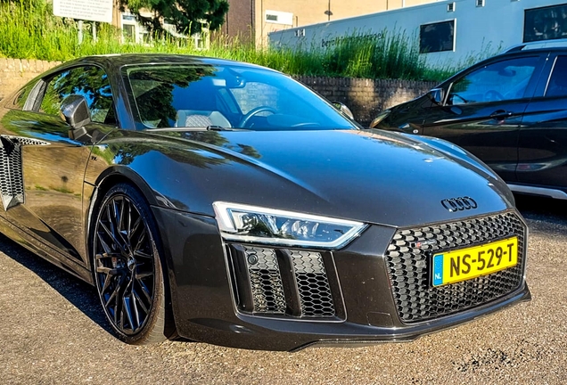 Audi R8 V10 Plus 2015