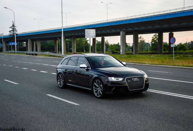 Audi RS4 Avant B8