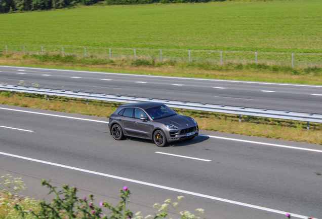 Porsche 95B Macan Turbo