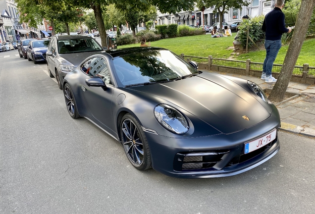 Porsche 992 Carrera 4S Belgian Legend Edition