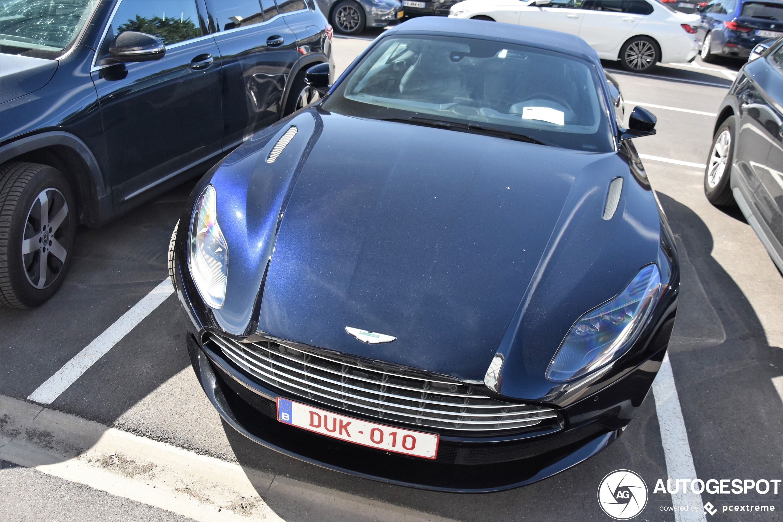 Aston Martin DB11 V8 Volante