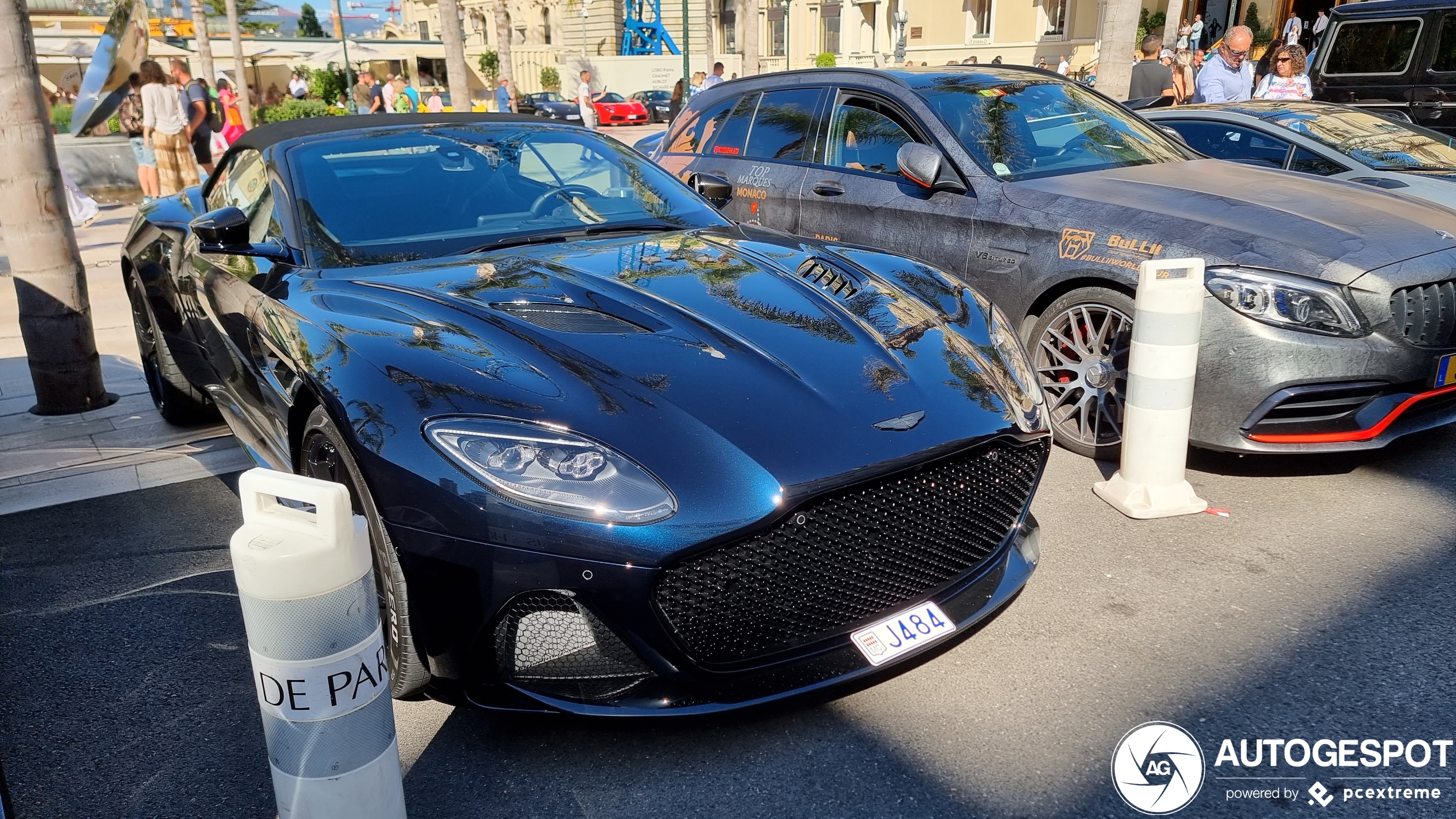 Aston Martin DBS Superleggera Volante