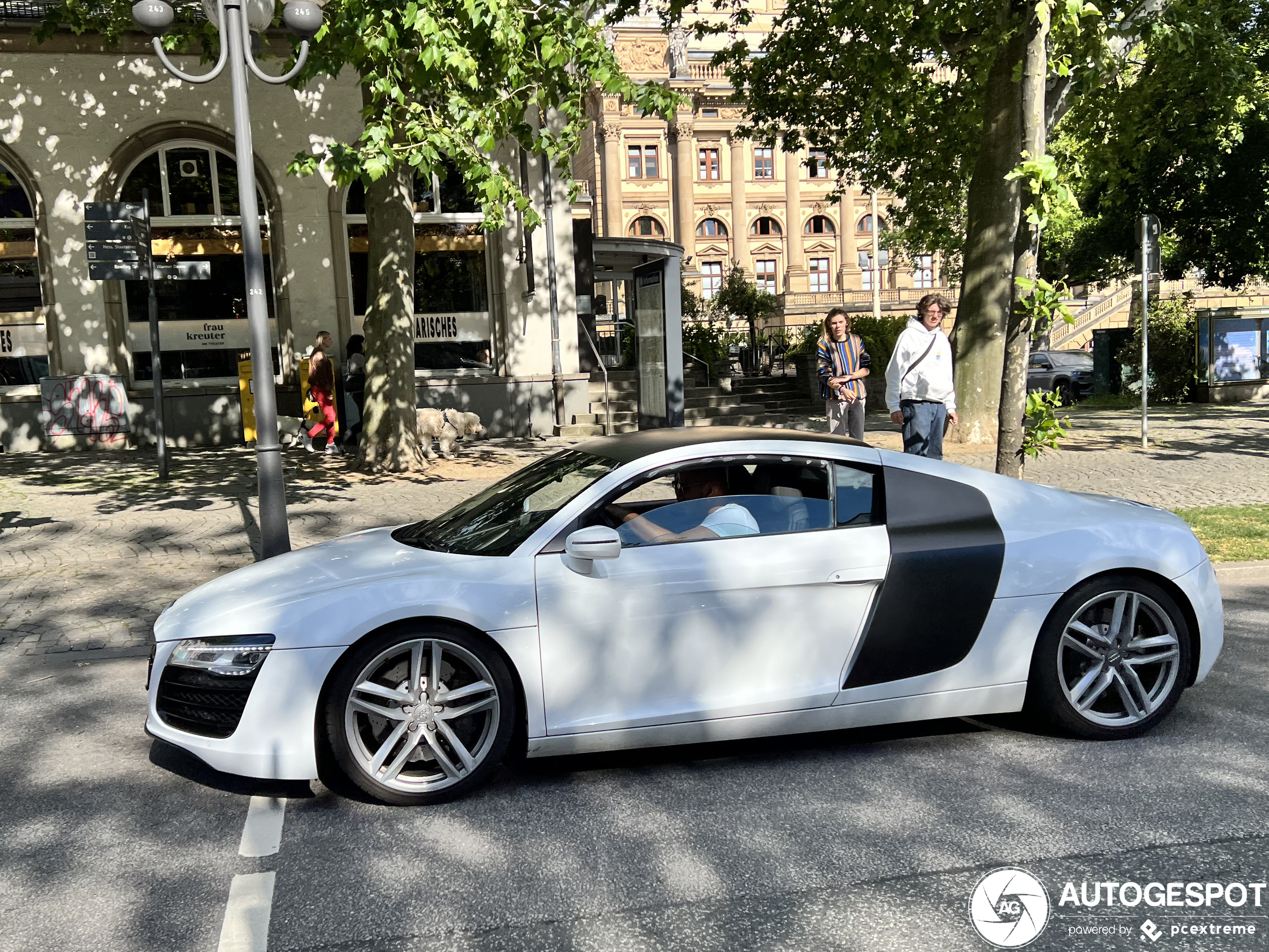 Audi R8