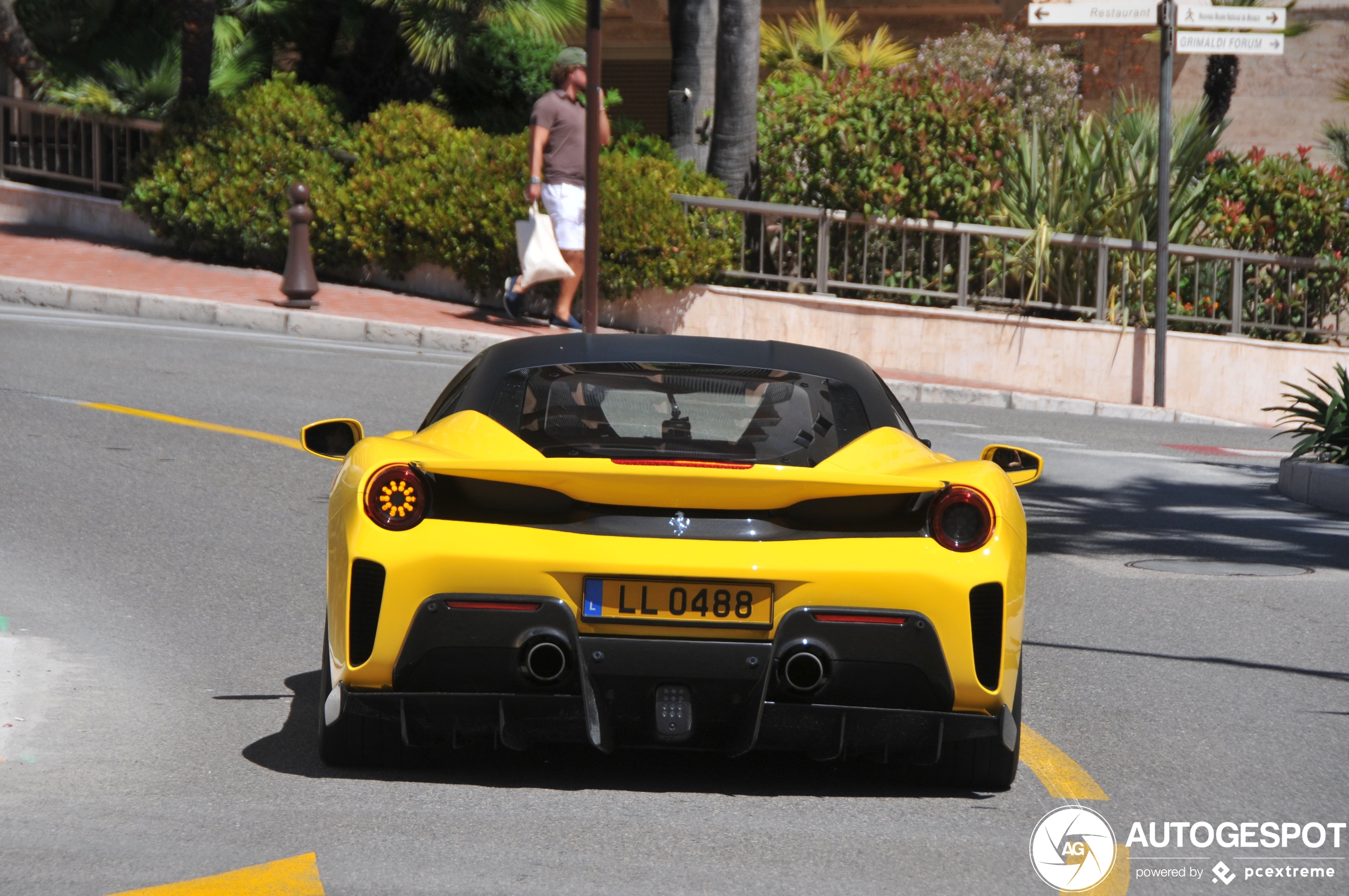 Ferrari 488 Pista